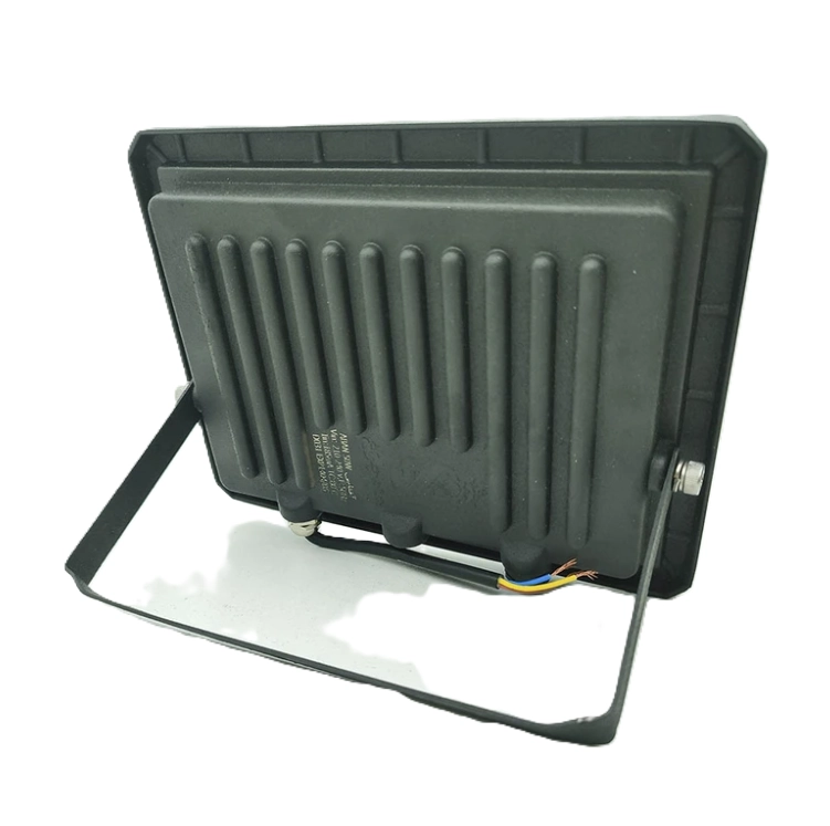 نمای پشت پروژکتور ال ای دی ۵۰ وات شاهچراغ مدل ABAN